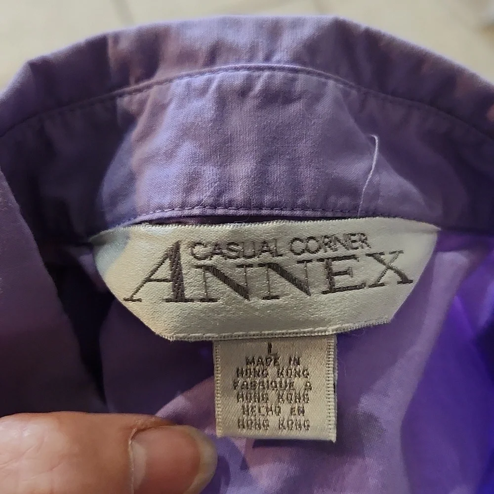 Lavender sleeveless top - Picture 3 of 3